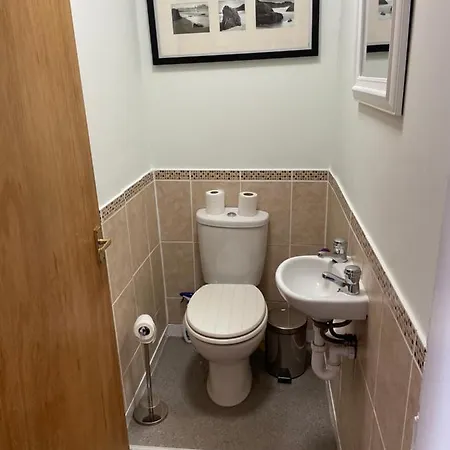Central, Main Door Apartment, Spacious 2 Bedrooms- No Stairs Edinburgh Exterior photo
