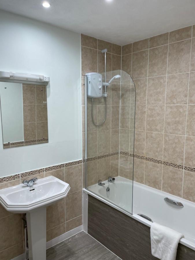 Appartamento Central, Main Door Apartment, Spacious 2 Bedrooms- No Stairs Edimburgo