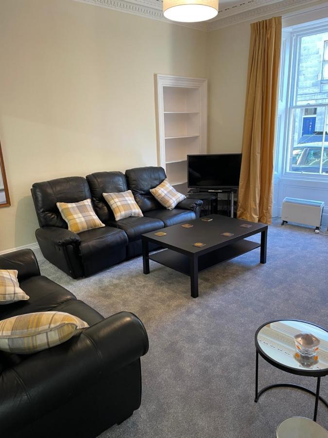 Апартаменты Central, Main Door Apartment, Spacious 2 Bedrooms- No Stairs Эдинбург